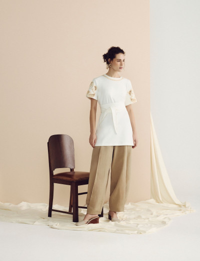Camiseta Montes Claros Off White